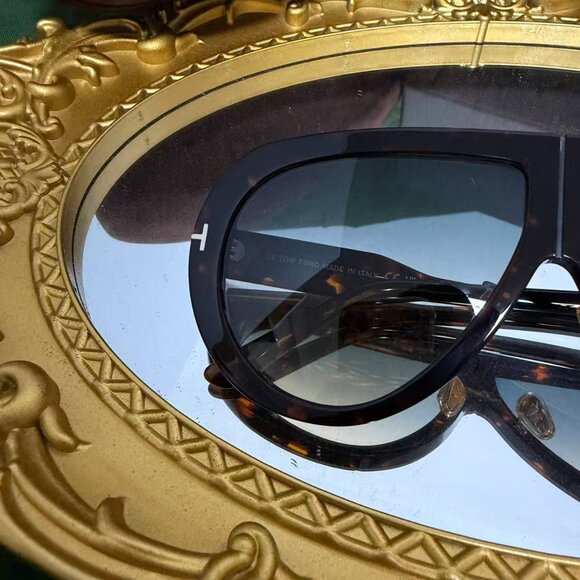 Tom Ford - Picture 4 of 7